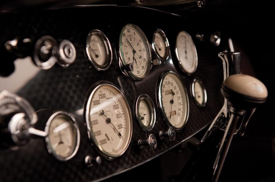 Панель приборов Duesenberg SJ528/2551 Riviera Phaeton SWB by Brunn 1933 года  (фото 45 из 49)
